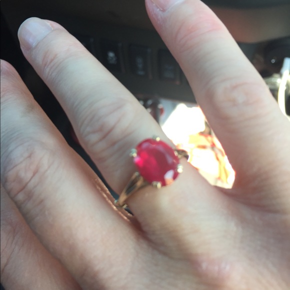 Meet your Posher, Hyla - Picture 1 of 1